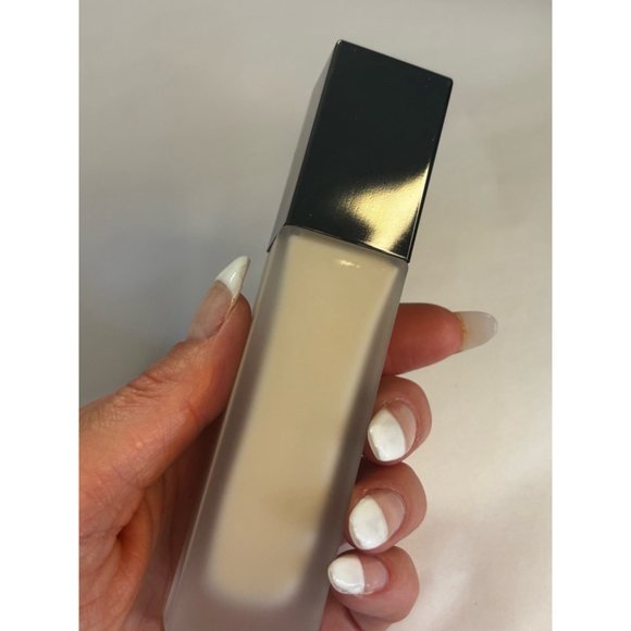 Doucce Cache Creme Satin Foundation - Beige - Picture 4 of 5